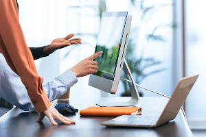 Web戦略・企画・構成