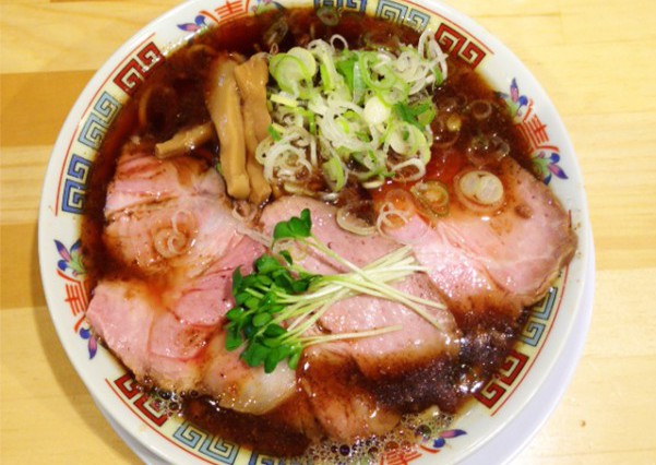 クセになる！天神橋筋六丁目で味わえるユニークなラーメン♪